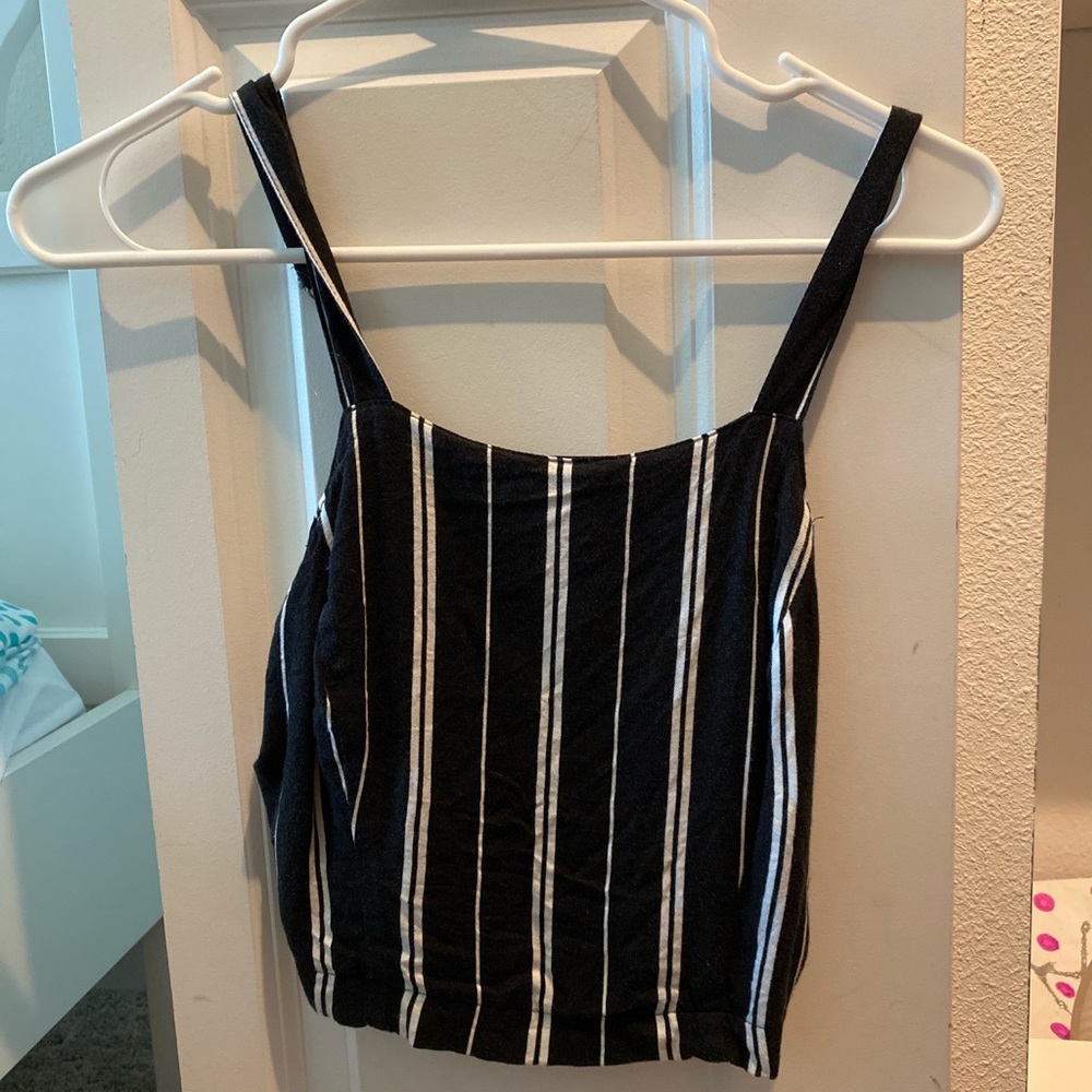 Hollister shirt size medium